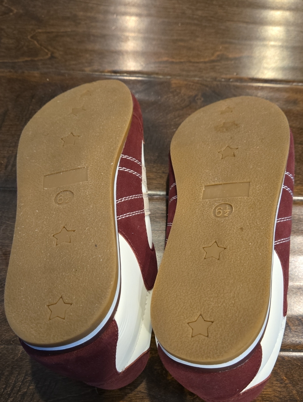 Loft Low Profile Sneaker - Picture 7 of 9